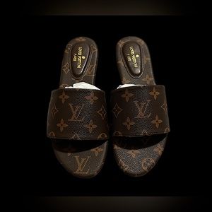 Fashion sandals